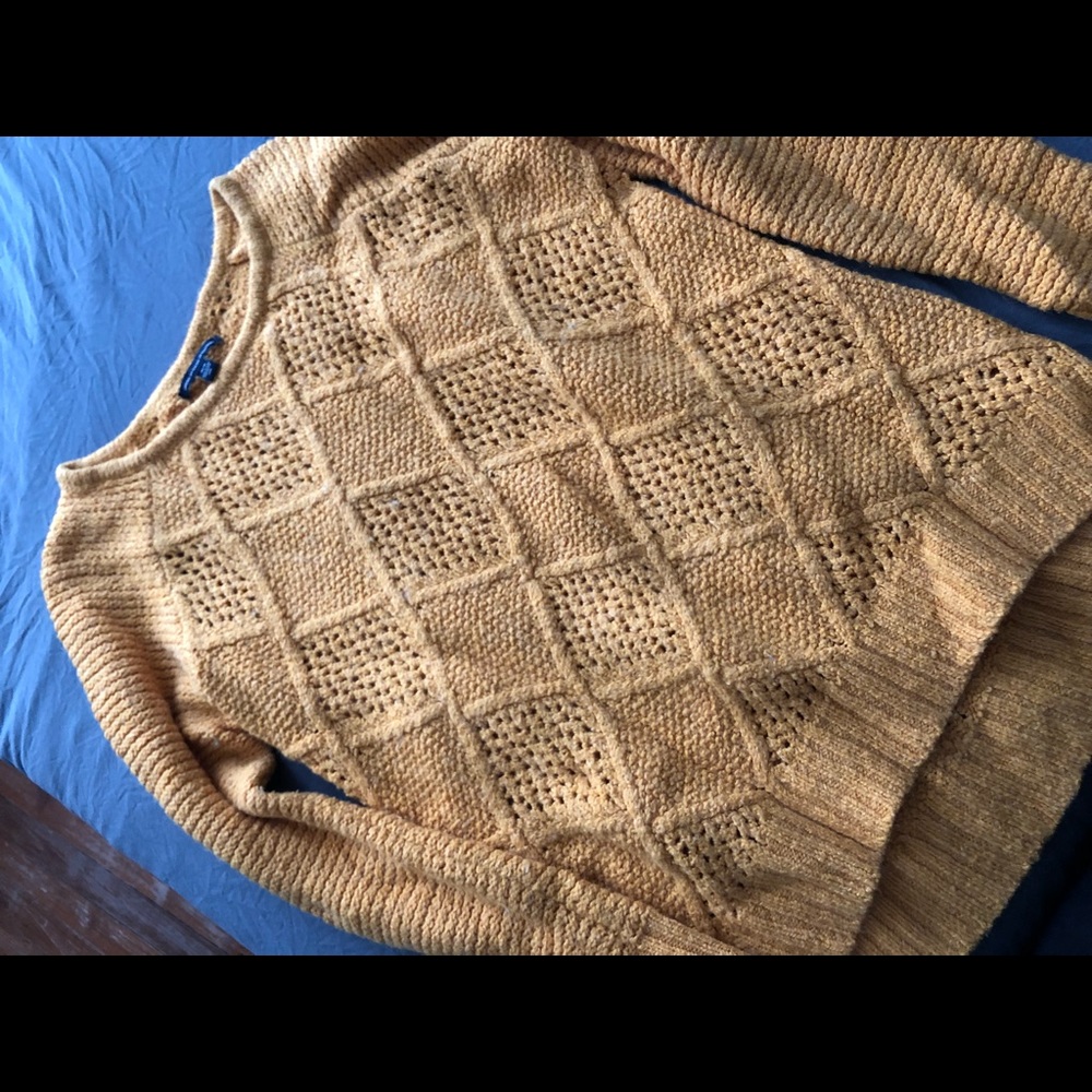 True golden yellow American eagle sweater